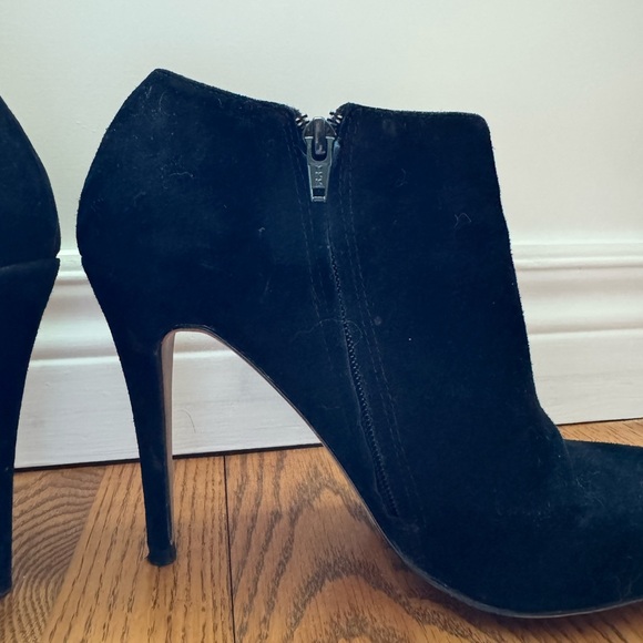 Aldo Booties with 4” Heel - Picture 6 of 9